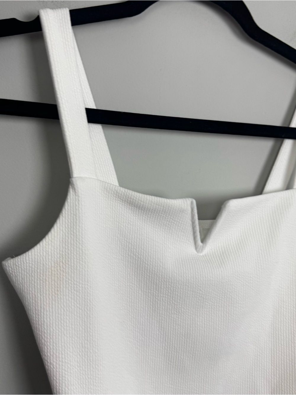 TCEC | White V-Notch Square Neck Tank Top Bodysuit Women’s Size Medium - Picture 3 of 10